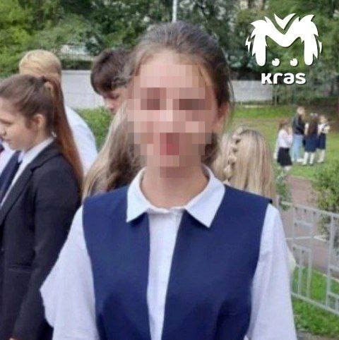 14-летнюю девочку нашли мёртвой в Красноярске. Она упала с высотки в Солнечном.

Школьница сбежала из дома..