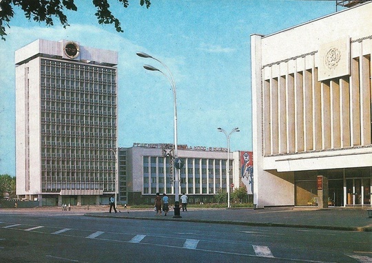 Очень теплая коллекция открыток с Краснодаром, 1982..
