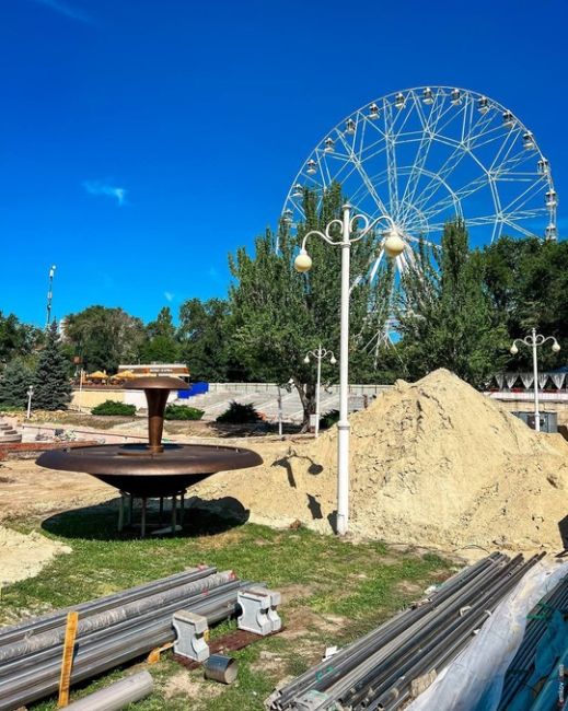 Текущий ход реконструкции фонтана «Атланты» на Театральной площади Ростова.

Завершение работ..