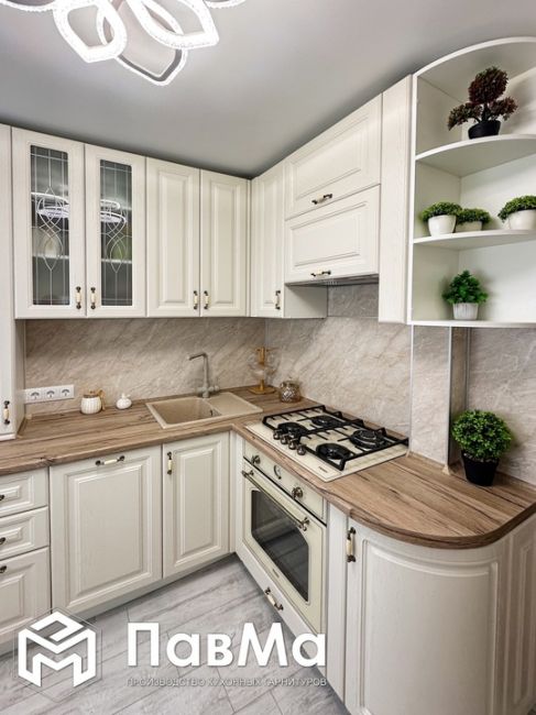 Ищете кухонный гарнитур, который будет не только функциональным, но и стильным, и не заставит вас долго..