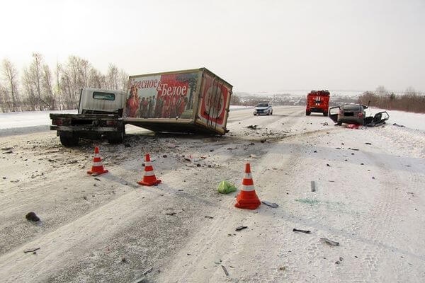 В суде Самарской области рассмотрят дело о гибели трех женщин в ДТП 

Следствие считает, что виновником..