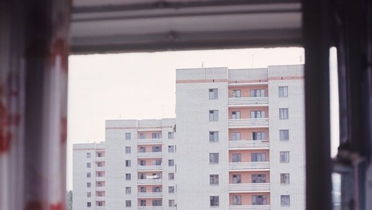Двое детей выпали из окна 3 этажа в Зеленогорске

Инцидент произошел накануне вечером, когда дети вместе с..