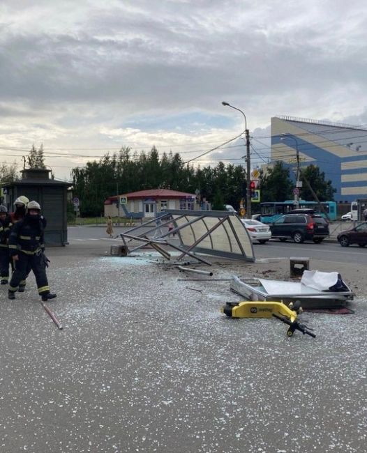 В Колпино водитель влетел в остановку общественного транспорта на Тверской 

44-летний нарушитель..