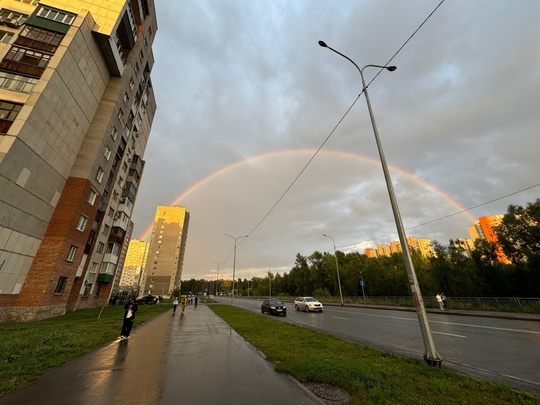 😍В небе над Уфой после дождя появилась радуга 
 
🌈Красивые снимки от наших подписчиков! 
 
А какая у вас..