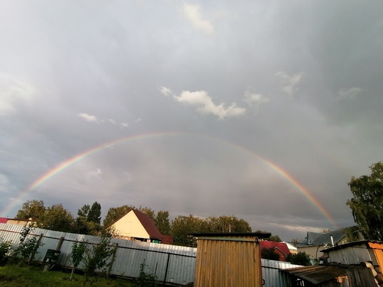 😍В небе над Уфой после дождя появилась радуга 
 
🌈Красивые снимки от наших подписчиков! 
 
А какая у вас..