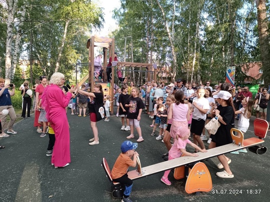 В Октябрьском округе обновили сквер на улице 6-й Шинной

В рамках празднования Дня города в Октябрьском..