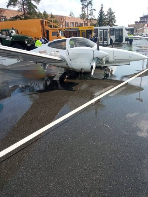 Мощный смерч в Татарстане перевернул самолёты в аэропорту Бегишево в Нижнекамске..