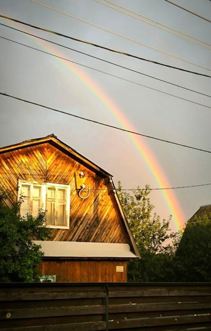 😍В небе над Уфой после дождя появилась радуга 
 
🌈Красивые снимки от наших подписчиков! 
 
А какая у вас..