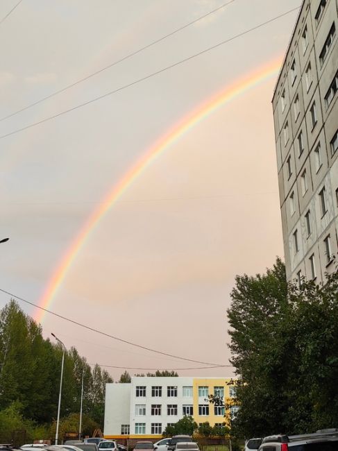 😍В небе над Уфой после дождя появилась радуга 
 
🌈Красивые снимки от наших подписчиков! 
 
А какая у вас..