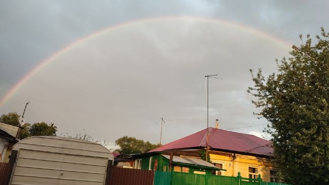 😍В небе над Уфой после дождя появилась радуга 
 
🌈Красивые снимки от наших подписчиков! 
 
А какая у вас..