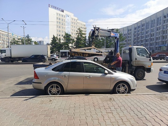 Больше 10 штрафов за несколько часов

В центре Красноярска начали бороться с неправильной парковкой...