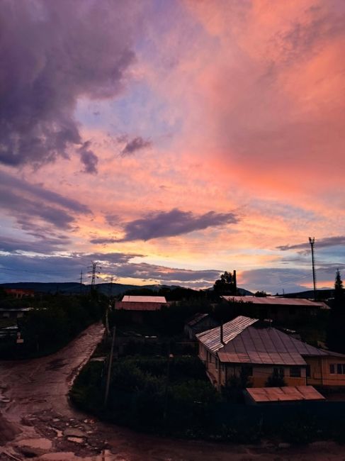 😍В небе над Уфой после дождя появилась радуга 
 
🌈Красивые снимки от наших подписчиков! 
 
А какая у вас..