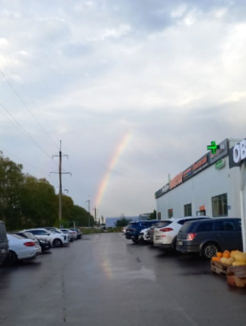 😍В небе над Уфой после дождя появилась радуга 
 
🌈Красивые снимки от наших подписчиков! 
 
А какая у вас..