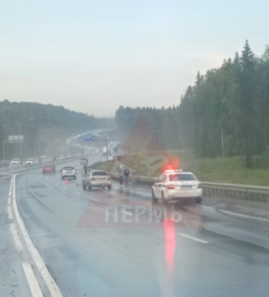 От подписчиков 

Водители совсем не умеют пользоваться полосами разгона при развороте..
Отворот на Кислотные..