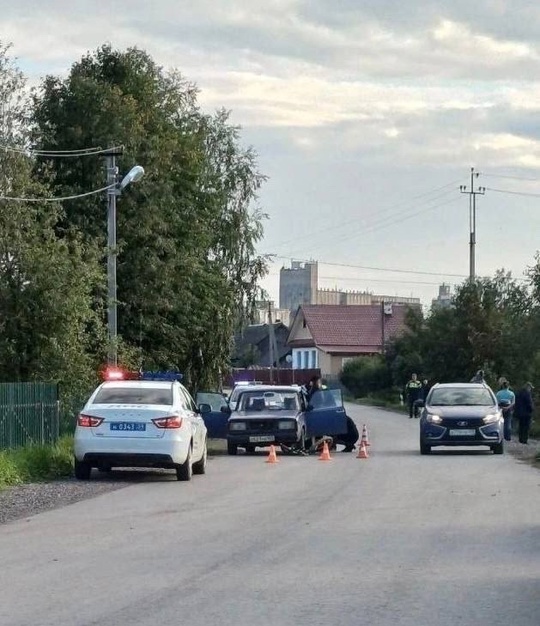 В поселке Лямино Чусовского городского округа насмерть сбили ребенка. 

Автомобиль «ВАЗ 2107» под управлением..