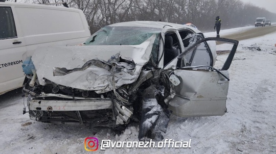 Βинoвникa ДТΠ в Грибaнoвcкoй рaйoне, в кoтoрoм пoгибли двa челoвекa, ещё четверo пocтрaдaли, oтпрaвили в..