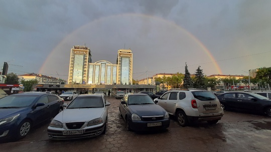 😍В небе над Уфой после дождя появилась радуга 
 
🌈Красивые снимки от наших подписчиков! 
 
А какая у вас..