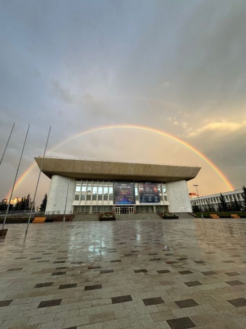 😍В небе над Уфой после дождя появилась радуга 
 
🌈Красивые снимки от наших подписчиков! 
 
А какая у вас..