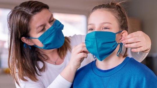 😷 Ну что ж, маски снова в тренде: Челябинск вводит масочный режим из-за пневмонии!

В Челябинске вводится..