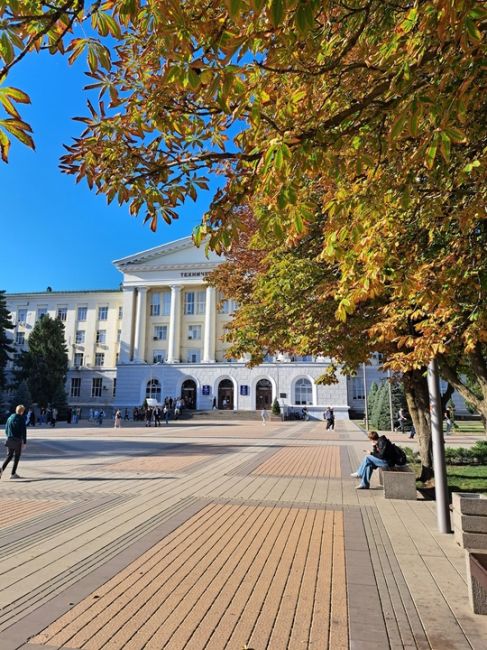 🍂 Осень в Ростове. За фотографии спасибо нашим..