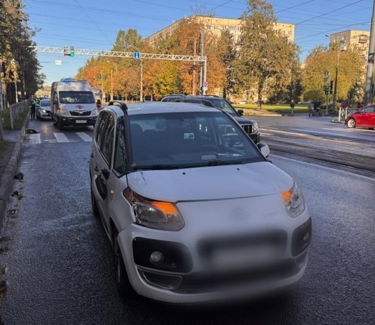 «Ситроен» сбил трёх детей и беременную женщину в Калининском районе 
 
ДТП произошло сегодня утром возле..