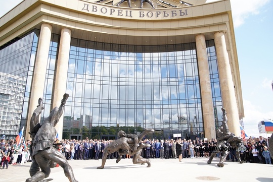 🤩🎉В Уфе открыли Дворец борьбы. И анонсировали приезд в Башкирию Владимира Путина

Это одно из крупнейших..