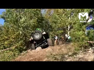 Эпик  с  соревнований  RFC  Yenisey  в  Берёзовке:  водитель  улетел  вниз  с  машиной,  но  остался  цел!  

На ..