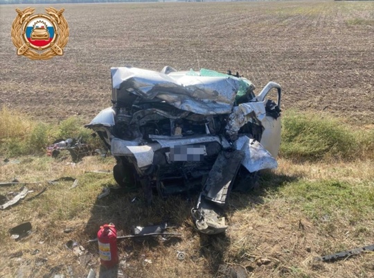 В Орловском районе произошло жуткое ДТП: погибли четыре человека.
 
На трассе Котельниково-Песчанокопское..