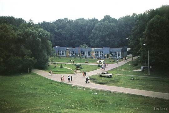 Воронеж в прошлом.  Павильоны в парке Динамо, 1986 г.
 Вид с Пионерской..