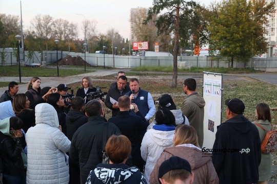 В Уфе без разрешения чиновников начали демонтировать памятную аллею 

Уфимцы забили тревогу из-за сноса..