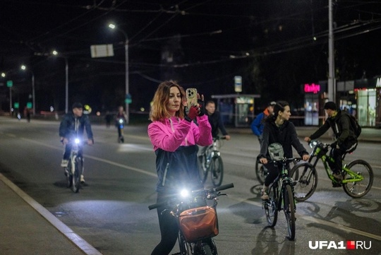 🚴‍♂ «Ночь тысячи велосипедистов» в Уфе
 
😍Любители велосипедов проехались колонной от Машиностроителей..