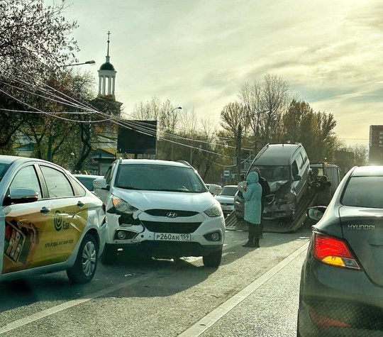 ‼️ДТП у перекрестка Шоссе Космонавтов-Братьев Игнатовых. Будьте внимательны на дороге 

Подпишись 👉🏻..