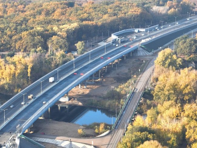 Ура! Движение по трассе через Волго-Ахтубинскую пойму запустят до конца 2024 года! Первый этап третьего..