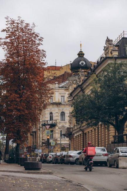 ❤ Осенние улочки Ростова-на-Дону

Фото: Артём..