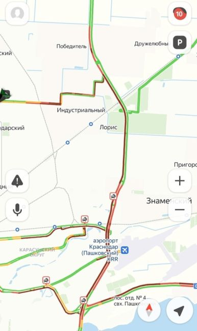 Коротко о ситуации на дорогах в Краснодаре: пробки 11 баллов. Проще снять номер в ближайшем отеле и никуда не..