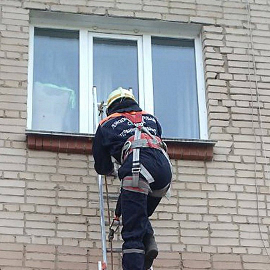 ❗️ Кровь на потолке и закрытая дверь: соседи вызвали спасателей

Жители многоэтажки в посёлке Локомотивный..