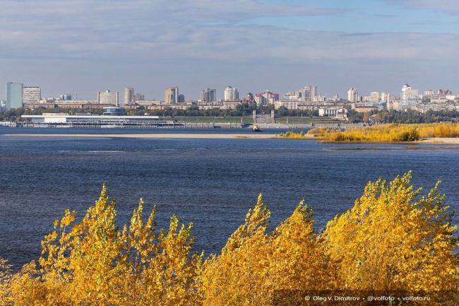 Осенний Волгоград со стороны Волги! 🍁🍃

Только взгляните, как прекрасен этот вид!..