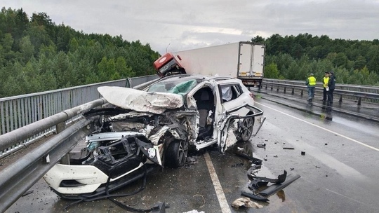 😭Страшная авария произошла недалеко от Челябинска, компания девушек ехала на отдых и вели прямой эфир,..