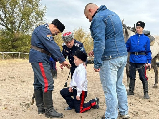 В Ростовской области прошёл традиционный казачий обряд «Посажение казака на коня». Мероприятие состоялось..