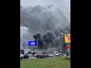 Центральнвй рынок горит в Ногинске.

Площадь пожара 3000 кв.м. Пожарные локализовали огонь, пострадавших..