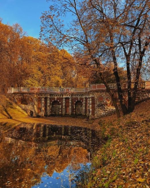 Лефортовский парк – первый регулярный сад на территории современной Москвы. 

Фото:..