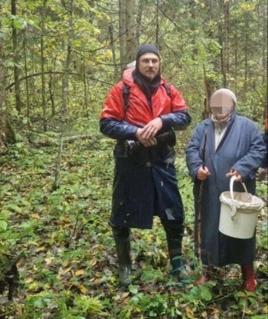 Грибной сезон ещё не закончился, и люди всё ещё пропадают. 
 
Под Тосно в районе посёлка Радофинниково..