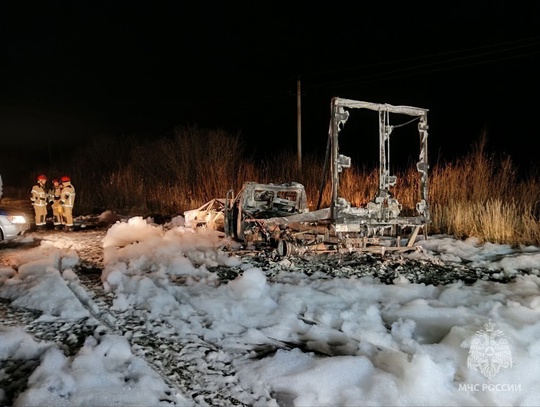 😰 В ДТП на границе Удмуртии и Прикамья погибли три человека

Авария произошла вечером 28 октября на 16..