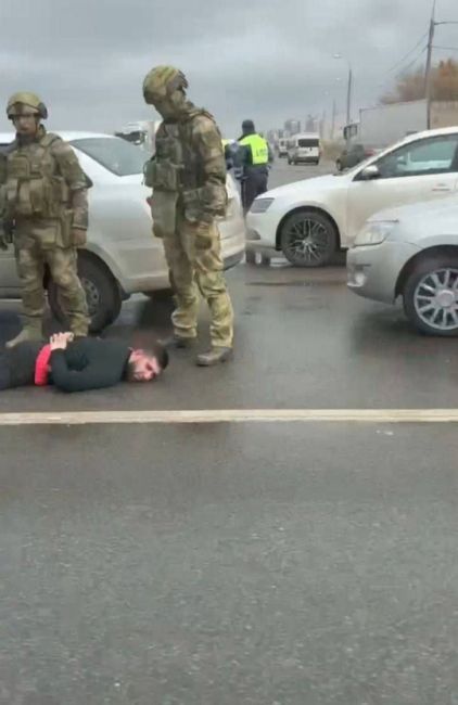 На въезде в Самару задержали мужчину с пистолетом

«Он размахивал оружием на дороге. Оно оказалось..