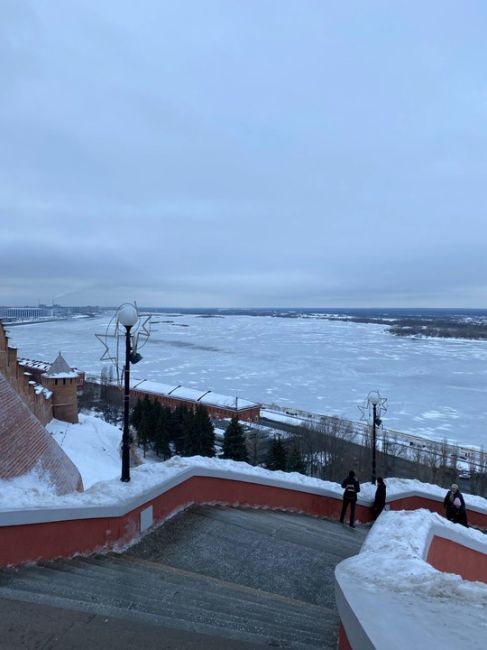 снежно и не снежно 
 
📍Чкаловская..