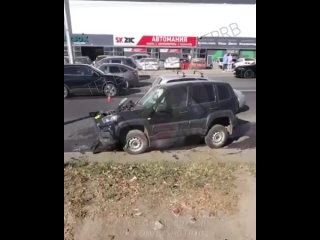 ⚡Массовое ДТП в Уфе: автобус "Башавтотранс" наехал на 13 (!) припаркованных авто 
 
По некоторым данным,..