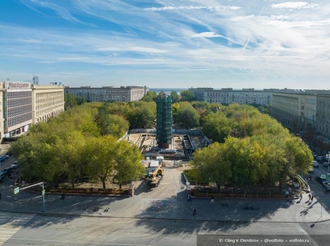 Реставрация братской могилы защитников Царицына и Сталинграда в сквере Павших борцов! 🌟

Момент,..