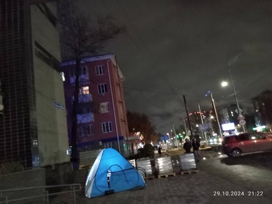 🗣️Когда слишком большие ставки по ипотеке 

Метро Двигатель..