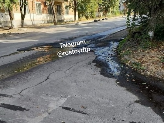 Нам пишут из Шахт:
«На улице Мичурина начала сочиться вода сквозь дорожное покрытие. В апреле проводился..