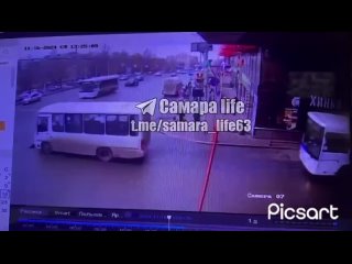 В Самаре на Аэродромной напротив ТЦ автобус насмерть сбил женщину

По предварительным данным..